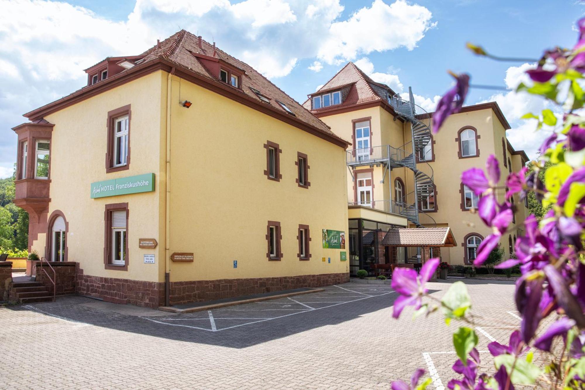 Roomingtons Hotel Franziskushoehe Lohr Dış mekan fotoğraf