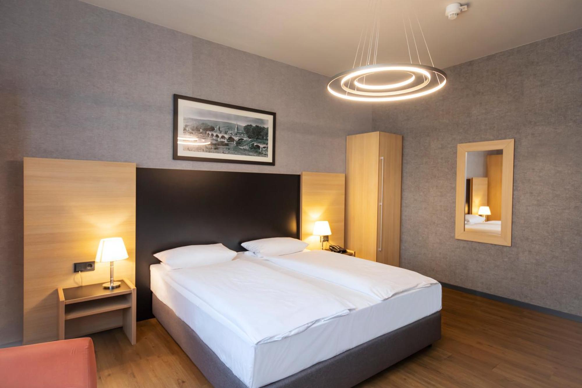 Roomingtons Hotel Franziskushoehe Lohr Dış mekan fotoğraf